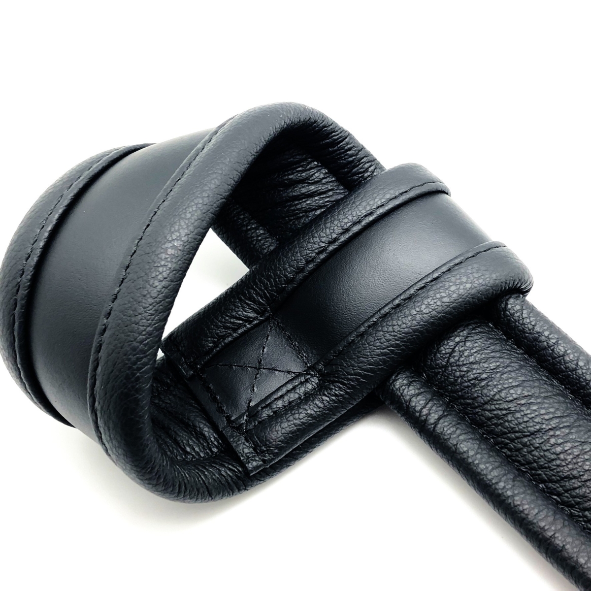 menottes suspension en cuir mainspieds 3