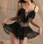 nuisette en dentelle alluring noire