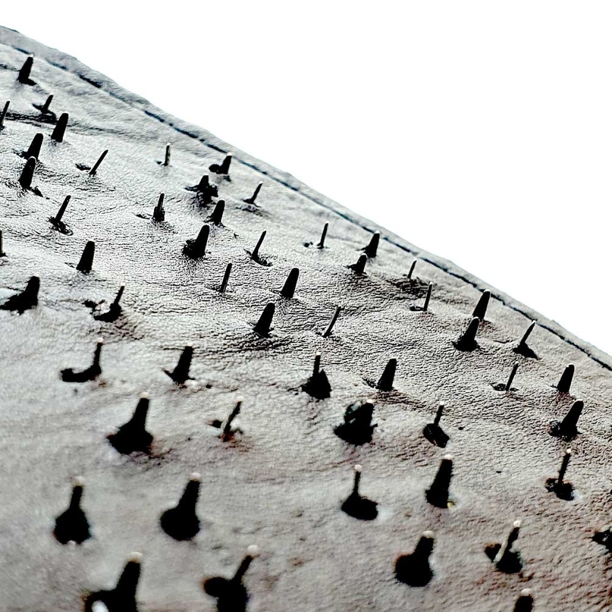 paddle a main avec des pics vampire pad noir 2