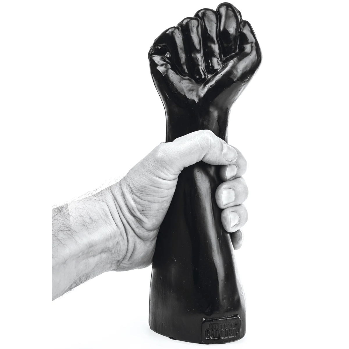 poing fist of victory 26 x 9 cm 1