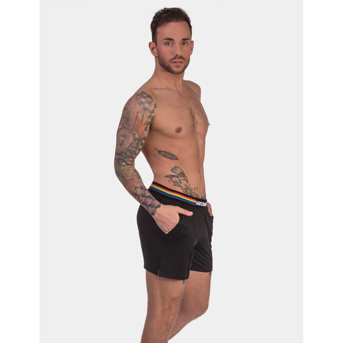 short barcode pride noir 3