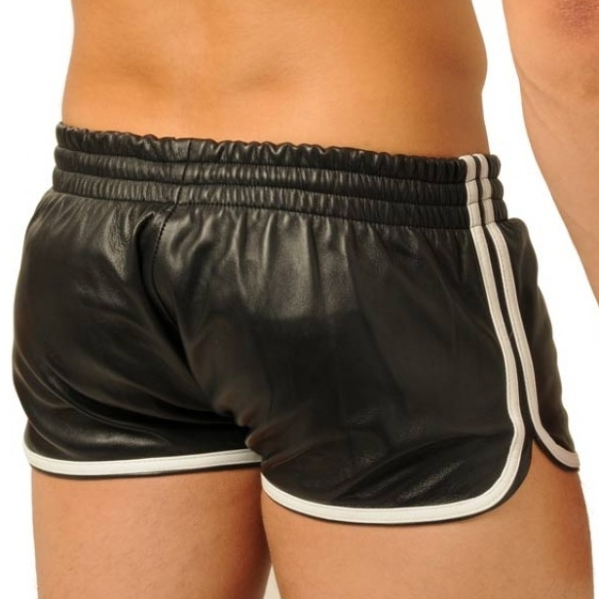 short en cuir fist noir blanc 1