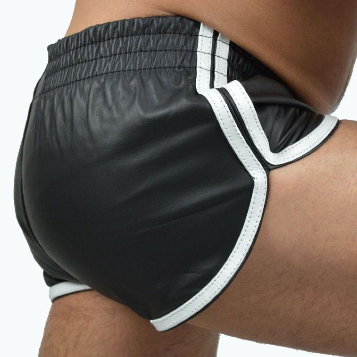short imitation cuir sports line noir blanc 1