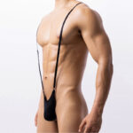 string avec lanieres ajustables strany noir