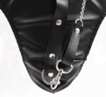 string en simili avec laisse 5