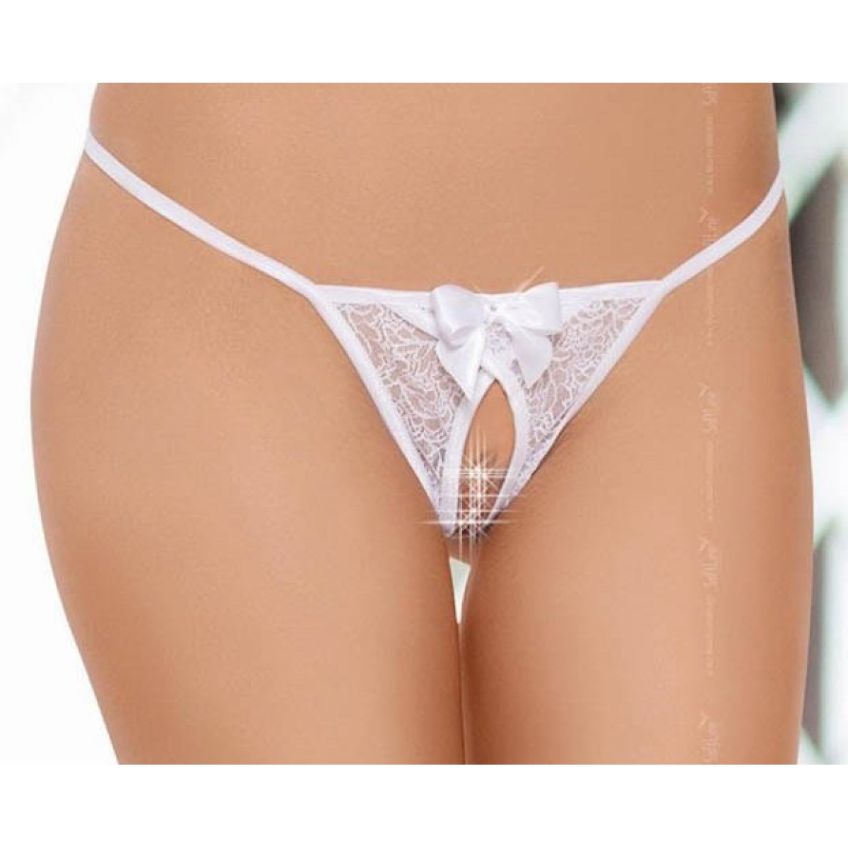 string ficelle blanc avec noeud ouvert sur l entrejambe