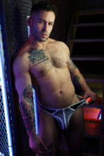 string retro remix gris 8